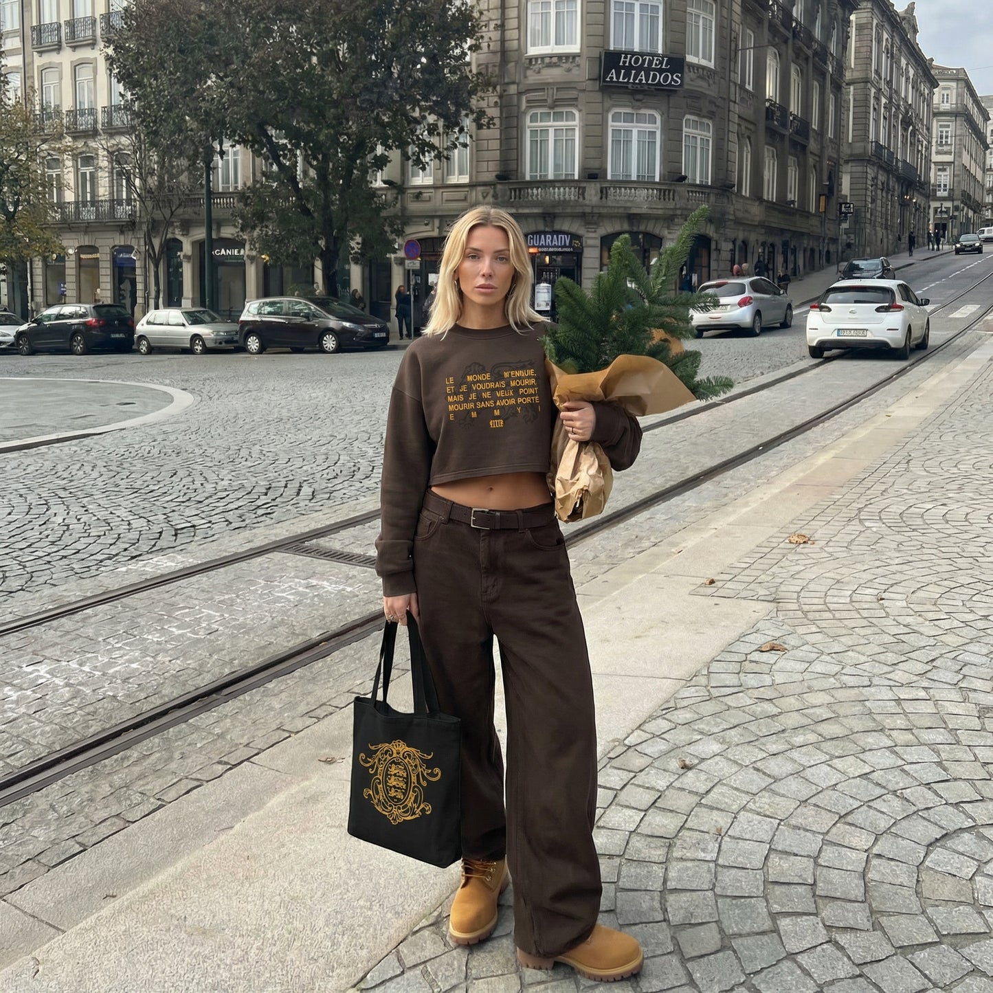 CROPPED TOP "PORTÉ EMMYI"